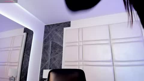Snapshot of charlotte_whitee1 chatting on 07-02-26, 12:33 Charlotte Everyday From 0700 to 1300 Col Time online show from 07-02-26, 12:33