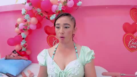 Charlotte  online show from 09-15-25, 06:08