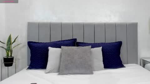 Charlote online show from 02-04-25, 09:38