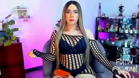 Snapshot of charlottevillorina chatting on 06-27-26, 06:51 charlotte villorina online show from 06-27-26, 06:51
