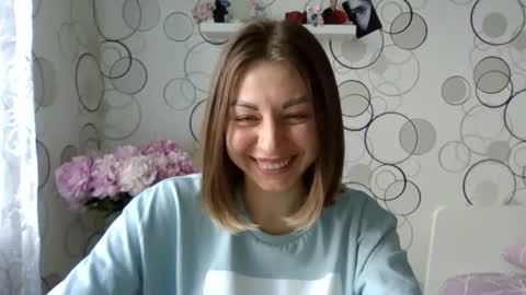 Snapshot of charming__chick chatting on 06-22-26, 02:47 charming__chick online show from 06-22-26, 02:47