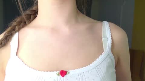 Snapshot of charming_bliss chatting on 03-20-26, 02:33 Kaylee online show from 03-20-26, 02:33