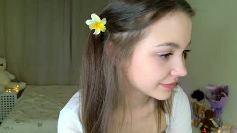 Snapshot of charming_bliss chatting on 04-04-26, 04:48 Kaylee online show from 04-04-26, 04:48