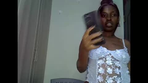 Snapshot of charmingdime chatting on 05-11-26, 10:43 charmingdime online show from 05-11-26, 10:43