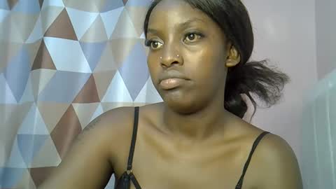 Snapshot of charmingdime chatting on 05-18-26, 04:13 charmingdime online show from 05-18-26, 04:13