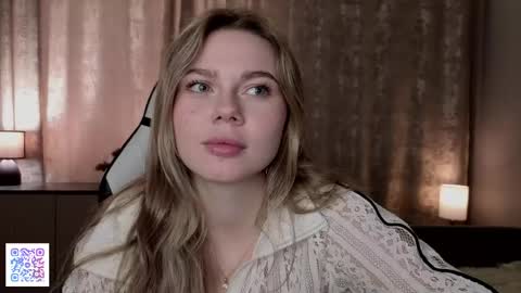 Emilia online show from 06-05-26, 05:03