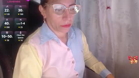 CHAYLA VICTORIA RUIZ  online show from 12-20-25, 10:06