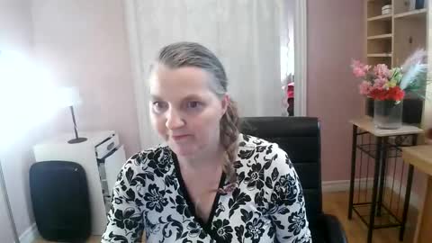 chealsiek online show from 05-03-26, 04:13