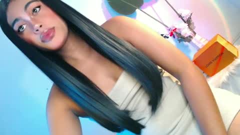 Snapshot of cherry_temptation28 chatting on 06-23-26, 09:24 marshmallow online show from 06-23-26, 09:24