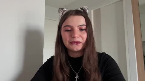 Lina online show from 12-31-24, 10:26