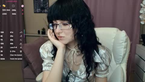 Isabel online show from 05-13-26, 08:06