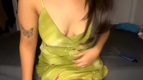 Snapshot of cherrynovax chatting on 06-24-26, 03:11 Bella online show from 06-24-26, 03:11
