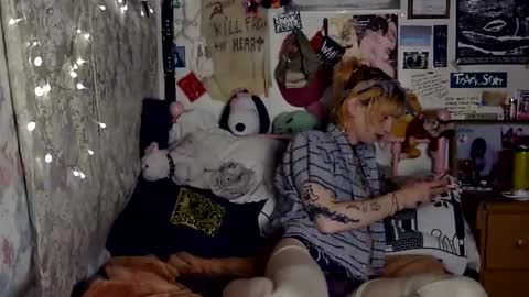 cher strauberry online show from 04-11-26, 05:12