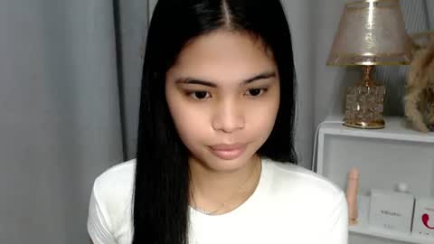 Snapshot of chictemptation_ chatting on 06-12-26, 03:27 CRISTINE3. online show from 06-12-26, 03:27