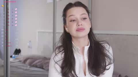 Nicole online show from 04-12-26, 05:23