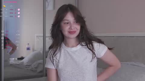 Snapshot of chillgirlll chatting on 07-10-26, 05:45 Nicole online show from 07-10-26, 05:45