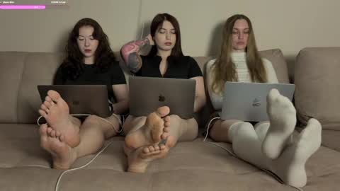 Snapshot of chillgoddess chatting on 05-19-26, 07:53 Goddess Vika - owner of all ur money online show from 05-19-26, 07:53