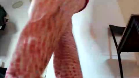 Snapshot of chillwithcamii chatting on 01-15-26, 07:50 yoursensualparadise online show from 01-15-26, 07:50