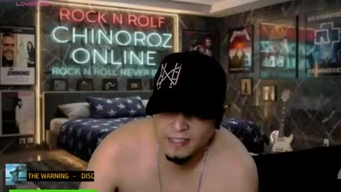 Snapshot of chinoroz chatting on 07-19-26, 12:09 Enrique online show from 07-19-26, 12:09