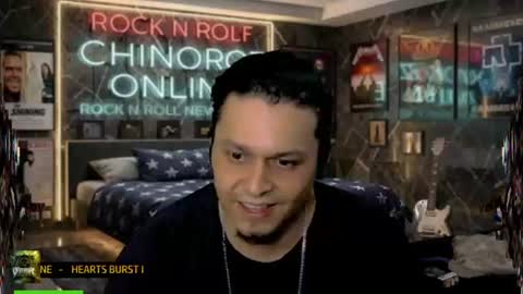 Snapshot of chinoroz12 chatting on 07-18-26, 07:06 Enrique online show from 07-18-26, 07:06