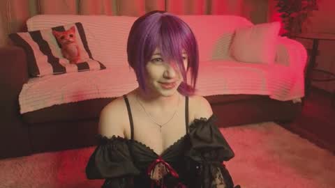 Snapshot of chiquitabures chatting on 02-01-26, 08:07 Leyna online show from 02-01-26, 08:07