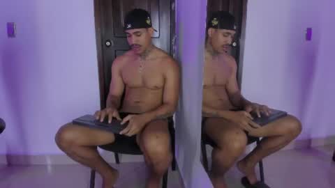 Chris  online show from 07-08-26, 12:20