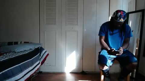 Snapshot of chitownsgod chatting on 05-11-26, 01:50 Antonio Brown online show from 05-11-26, 01:50