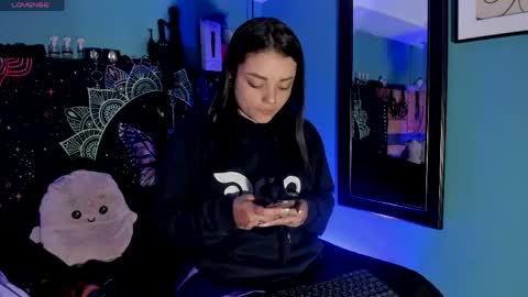 Chloeallennn  online show from 05-03-26, 03:29