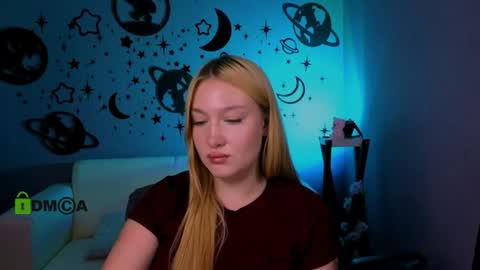Snapshot of chloe_ley chatting on 06-22-26, 03:25 chloe_ley online show from 06-22-26, 03:25
