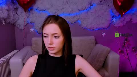 Snapshot of chloe_ley chatting on 06-28-26, 07:09 chloe_ley online show from 06-28-26, 07:09