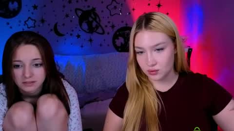 Snapshot of chloe_ley chatting on 07-02-26, 03:23 chloe_ley online show from 07-02-26, 03:23