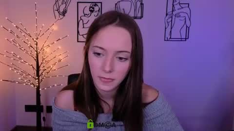Snapshot of chloe_ley chatting on 07-19-26, 07:17 chloe_ley online show from 07-19-26, 07:17