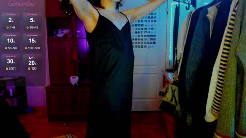 Snapshot of chloe_lorelai chatting on 01-03-25, 11:46 Chloe-Lorelei online show from 01-03-25, 11:46