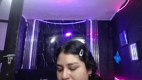 Snapshot of chloe_smith5 chatting on 05-18-26, 01:06 chloe_smith5 online show from 05-18-26, 01:06