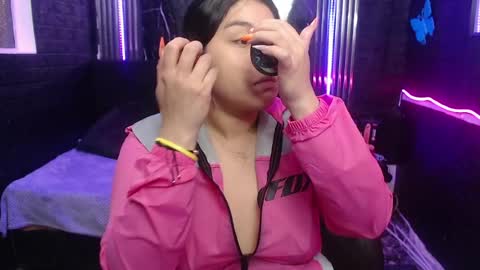 Snapshot of chloe_smith5 chatting on 05-22-26, 02:01 chloe_smith5 online show from 05-22-26, 02:01