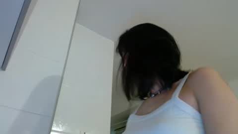 Snapshot of chloe_snoww chatting on 09-13-25, 12:32 cloes online show from 09-13-25, 12:32