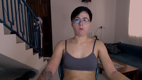 Snapshot of chloe_x_ chatting on 01-29-25, 09:55 Eva and Sandra online show from 01-29-25, 09:55