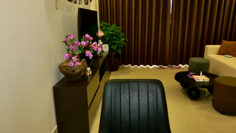 Snapshot of chloe_x_ chatting on 04-14-26, 02:17 Eva and Sandra online show from 04-14-26, 02:17