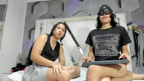 Snapshot of chloeandterra chatting on 05-11-26, 04:04 chloeandterra online show from 05-11-26, 04:04
