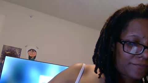 Chloe online show from 05-06-26, 04:23
