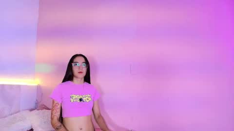 chloeh18 online show from 06-12-26, 04:00