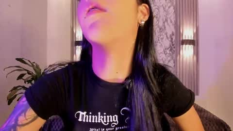 Snapshot of chloemasonn chatting on 04-28-26, 11:04 chloemasonn online show from 04-28-26, 11:04
