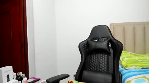 Snapshot of chloemiller__ chatting on 02-27-26, 11:38 chloemiller online show from 02-27-26, 11:38