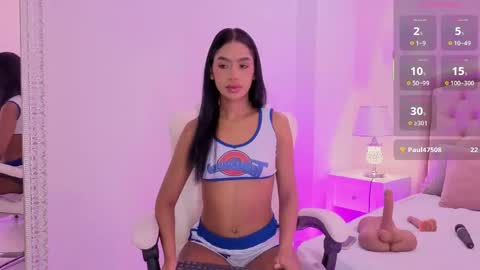 C H L O E  M O O N online show from 06-02-26, 11:45