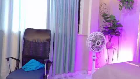 Snapshot of chloerossee chatting on 06-14-26, 01:13 Chloe rosse online show from 06-14-26, 01:13
