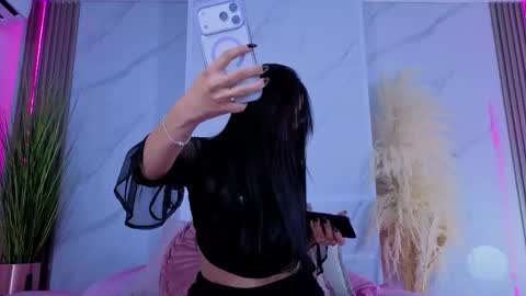 Snapshot of chlooee_ chatting on 04-28-26, 01:26 Chlooe online show from 04-28-26, 01:26