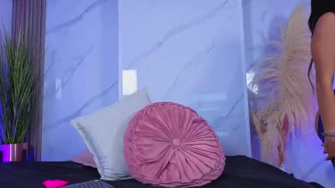 Snapshot of chlooee_ chatting on 06-06-26, 03:33 Chlooe online show from 06-06-26, 03:33
