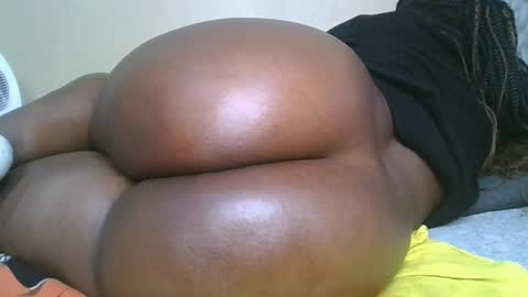 Snapshot of choco_baeb chatting on 03-25-26, 05:19 nei online show from 03-25-26, 05:19