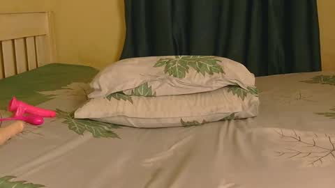 chocolate_candiee online show from 02-10-26, 11:53