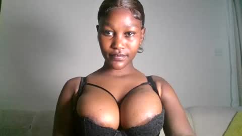 chocolate_divaa online show from 07-28-26, 12:48